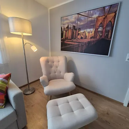 Modern And Idyllic شقة